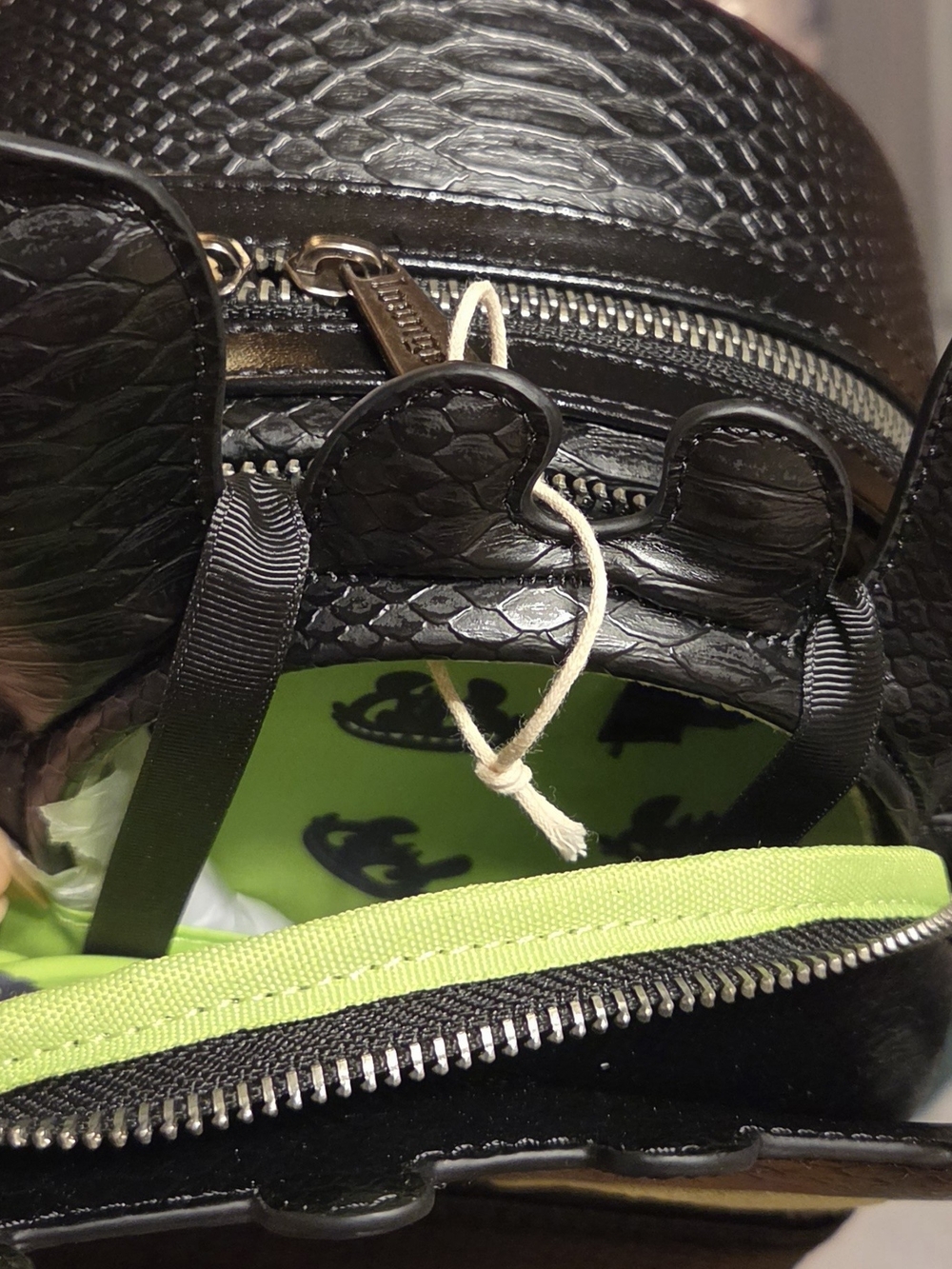Loungefly Universal How to Train Your Dragon Toothless Cosplay Mini Backpack NWT - Picture 3 of 4